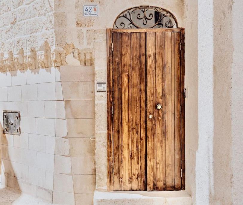 Torre Dalu' - A Due Passi Dalla Spiaggia Di Porta Vecchia, Con Terrazzo Privato E Netflix Monopoli Luaran gambar